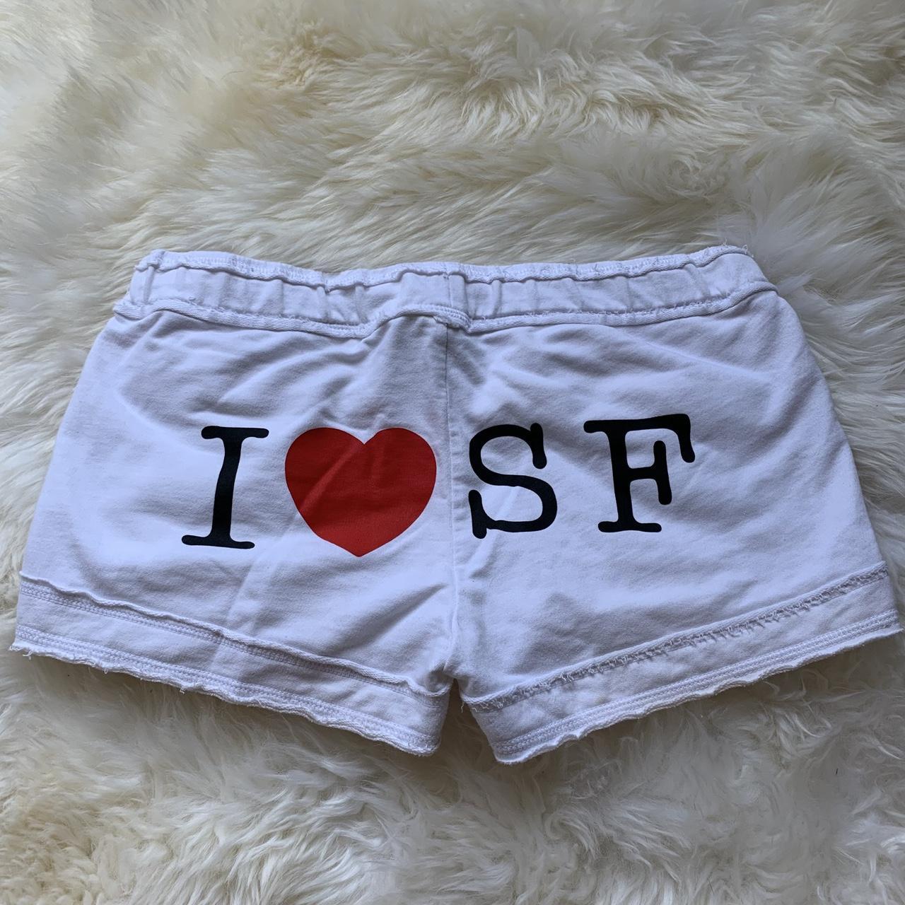 item listed by livvizz