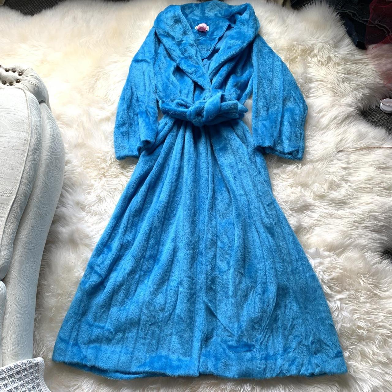 item listed by livvizz