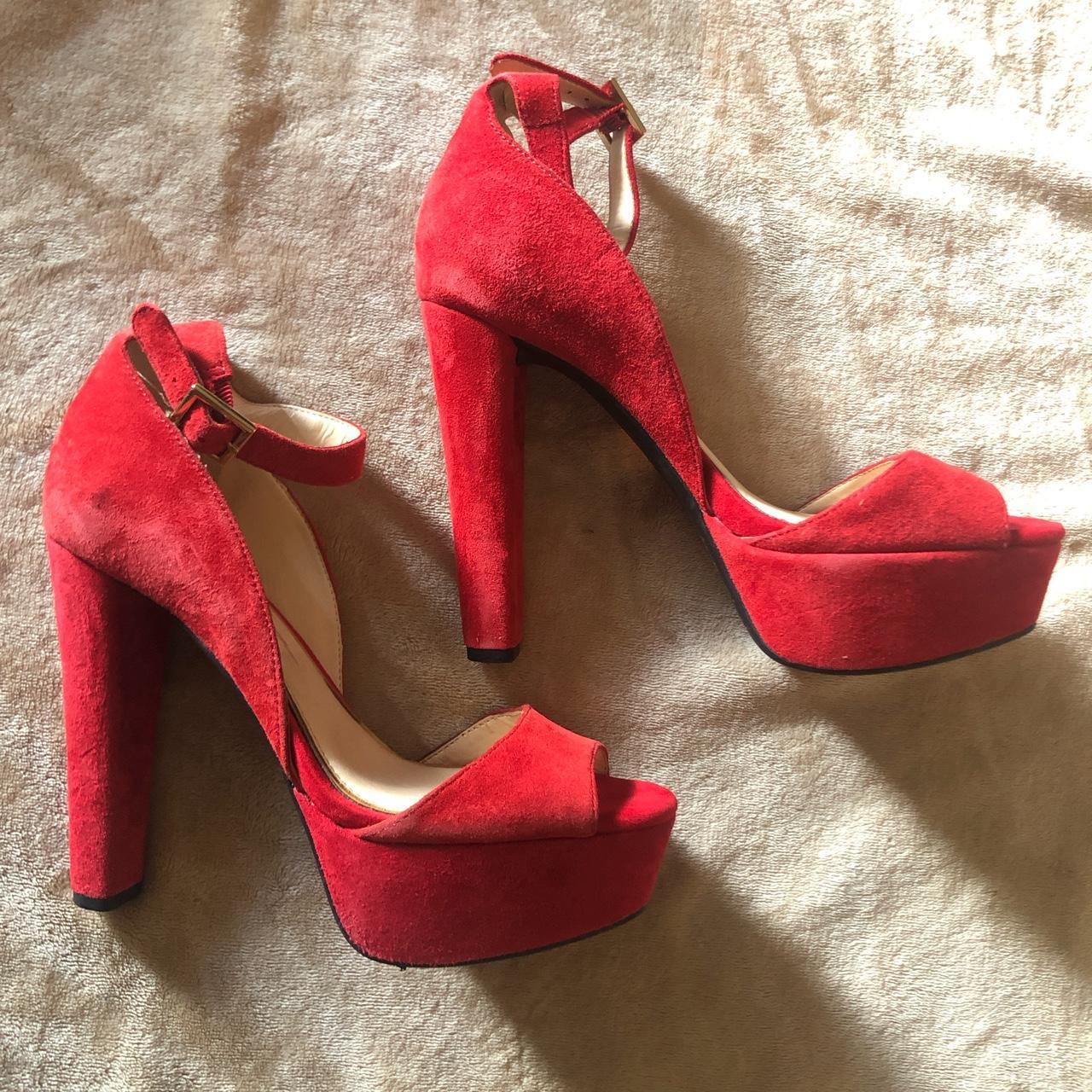 Jessica simpson outlet platform high heels