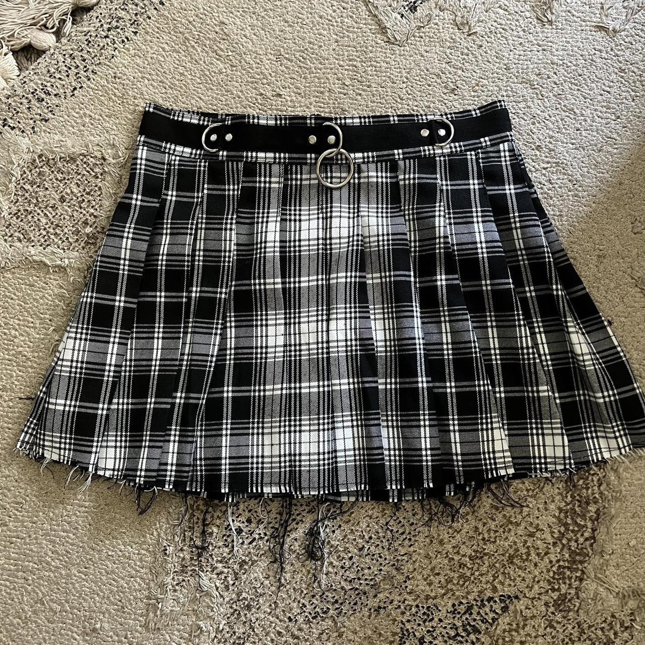 Black and white plaid skirt dolls kill best sale