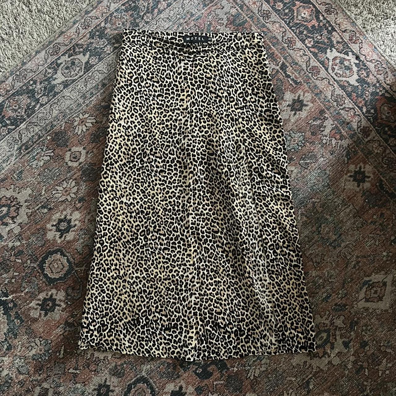 Motel Rocks leopard print midi skirt, Size Depop