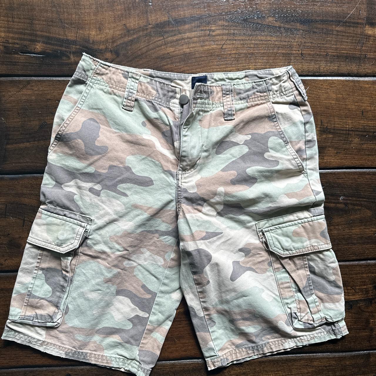 gap camo shorts