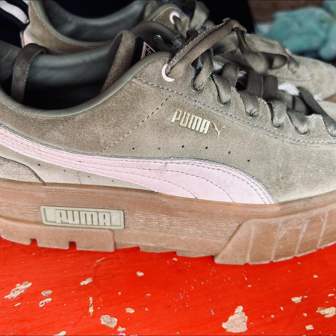 Puma Women's Green and Pink Trainers | Depop