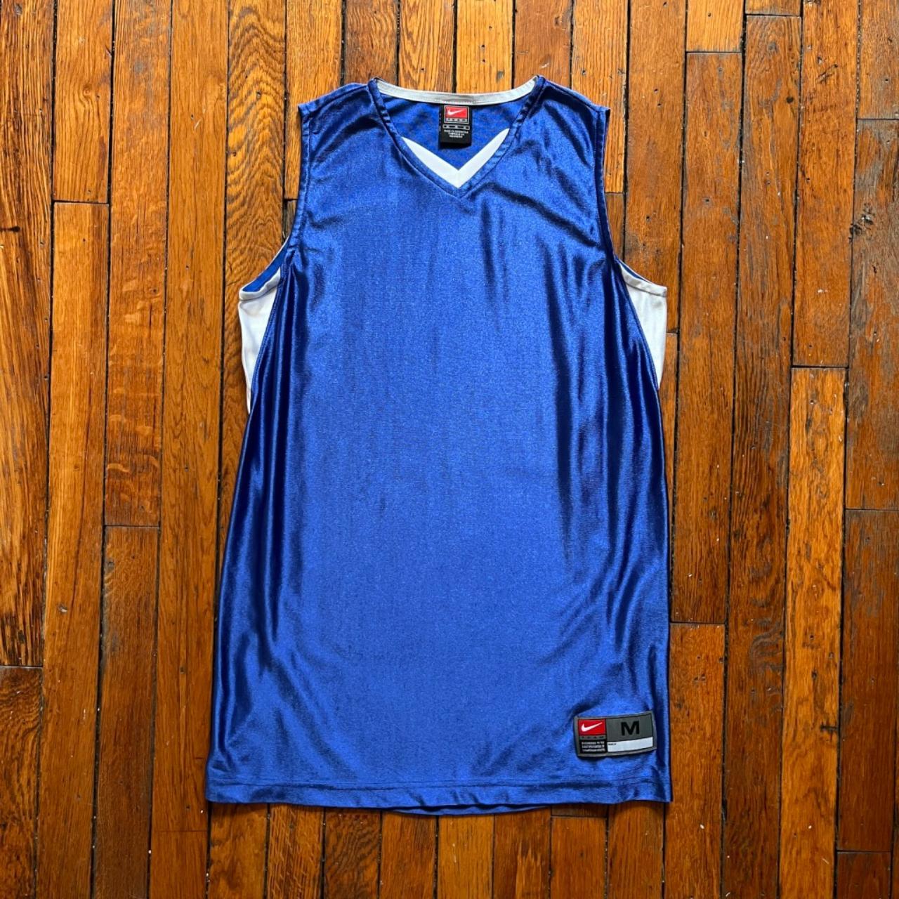 Vintage Nike blue/white reversible practice - Depop
