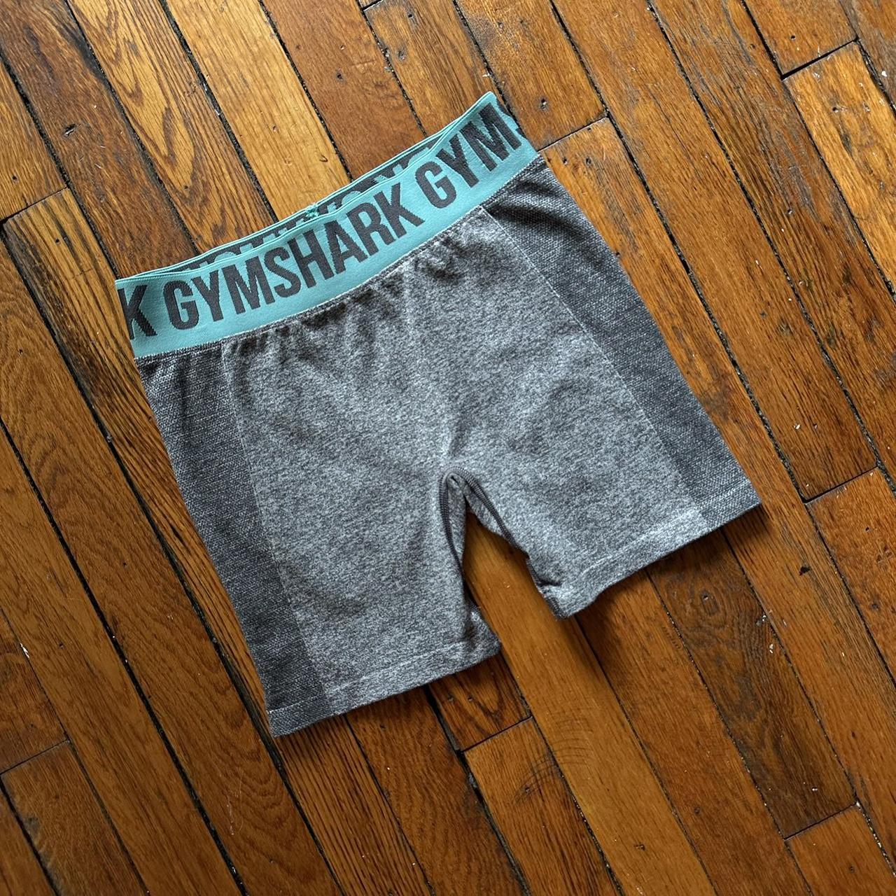 Gymshark flex shorts. Grey with turquoise waist - Depop
