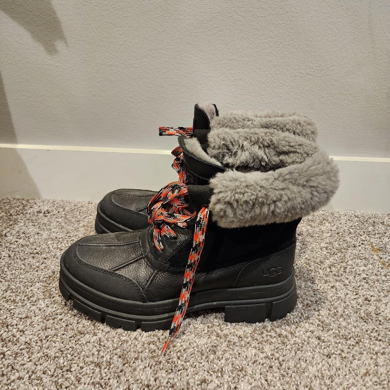 Ugg winter boots very warm and have amazing