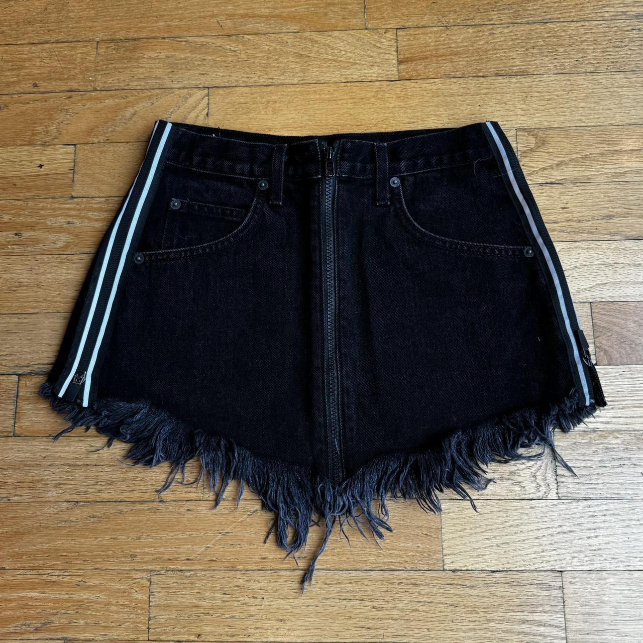 Black denim skirt carmar best sale