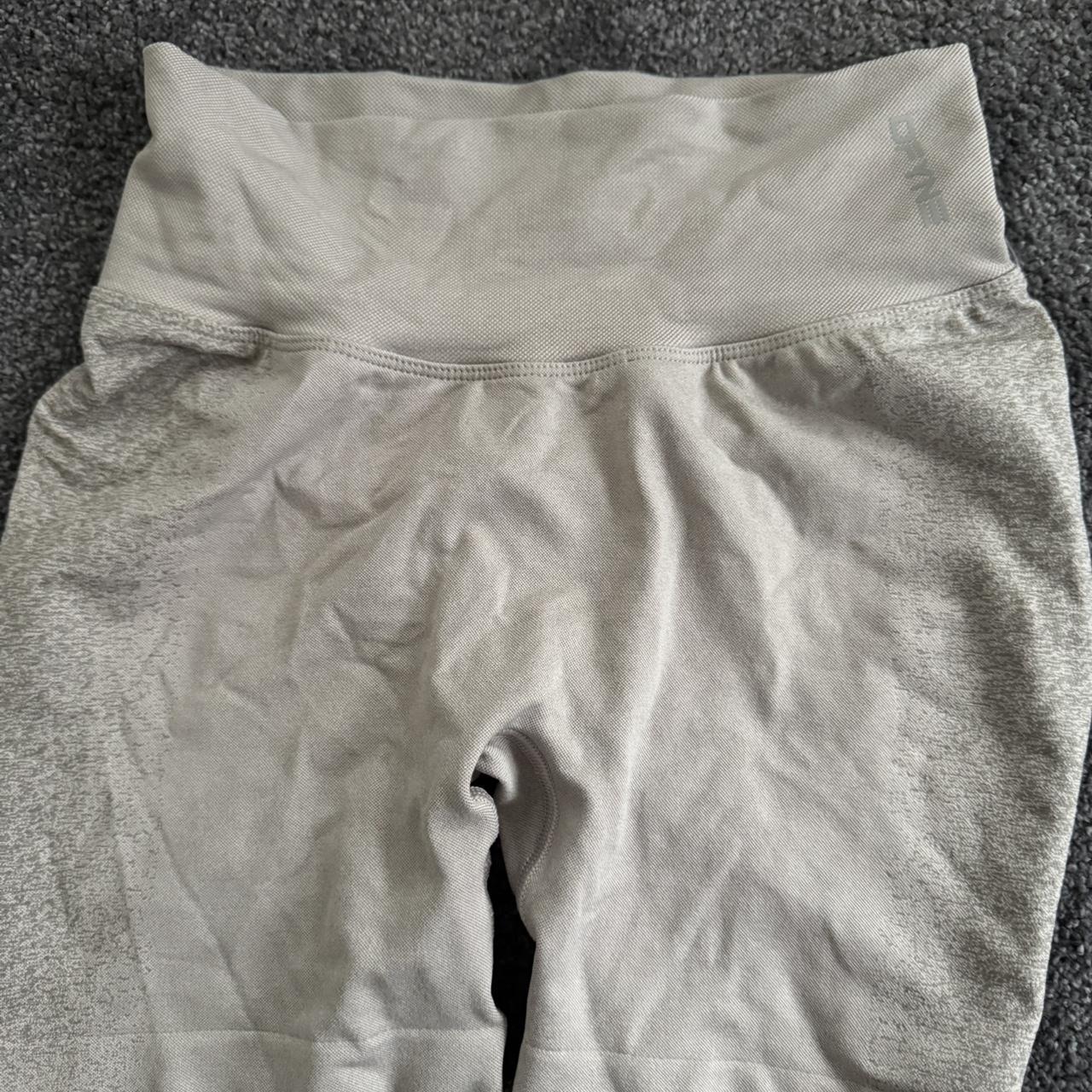 DFyne Women's Shorts - Grey/Cream - S – !!!!!!!!!… - image 2