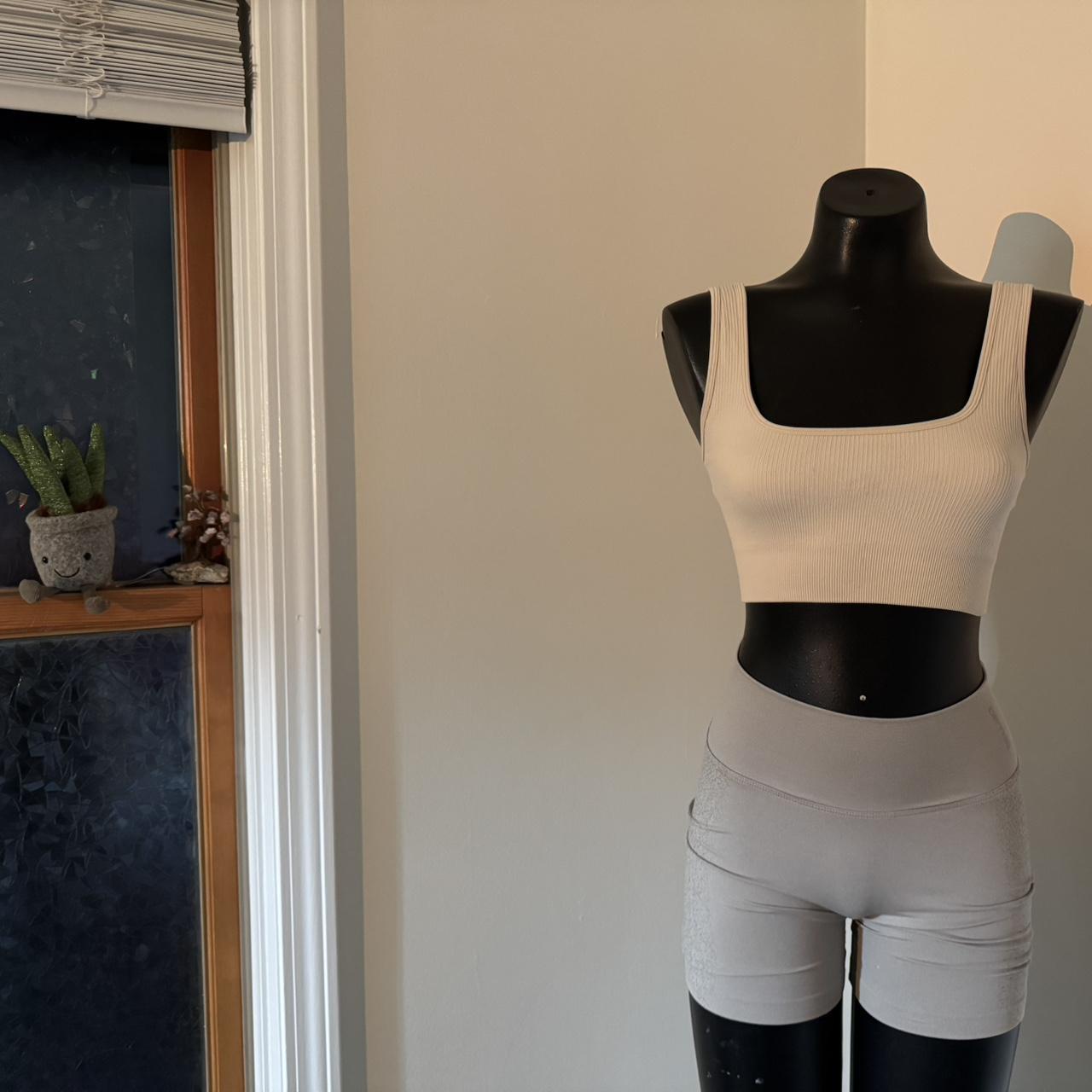 DFyne Women's Shorts - Grey/Cream - S – !!!!!!!!!… - image 1