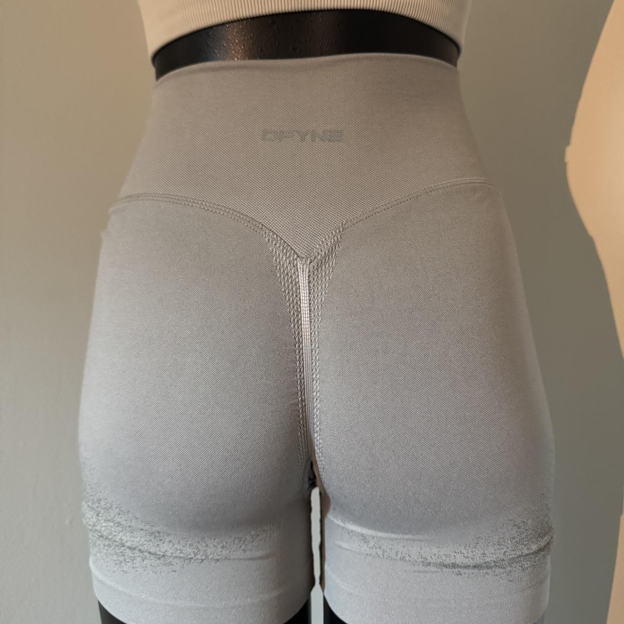 DFyne Women's Shorts - Grey/Cream - S – !!!!!!!!!… - image 4