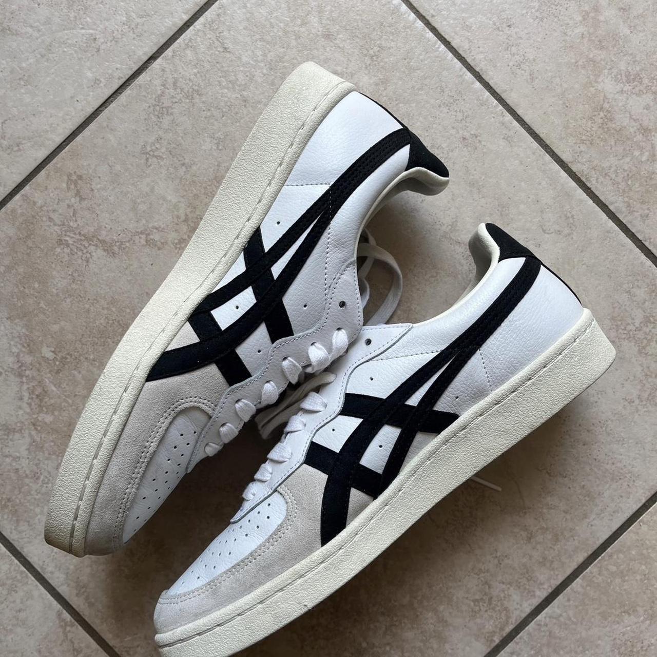 Onitsuka Tiger Men's Black and White Trainers | Depop