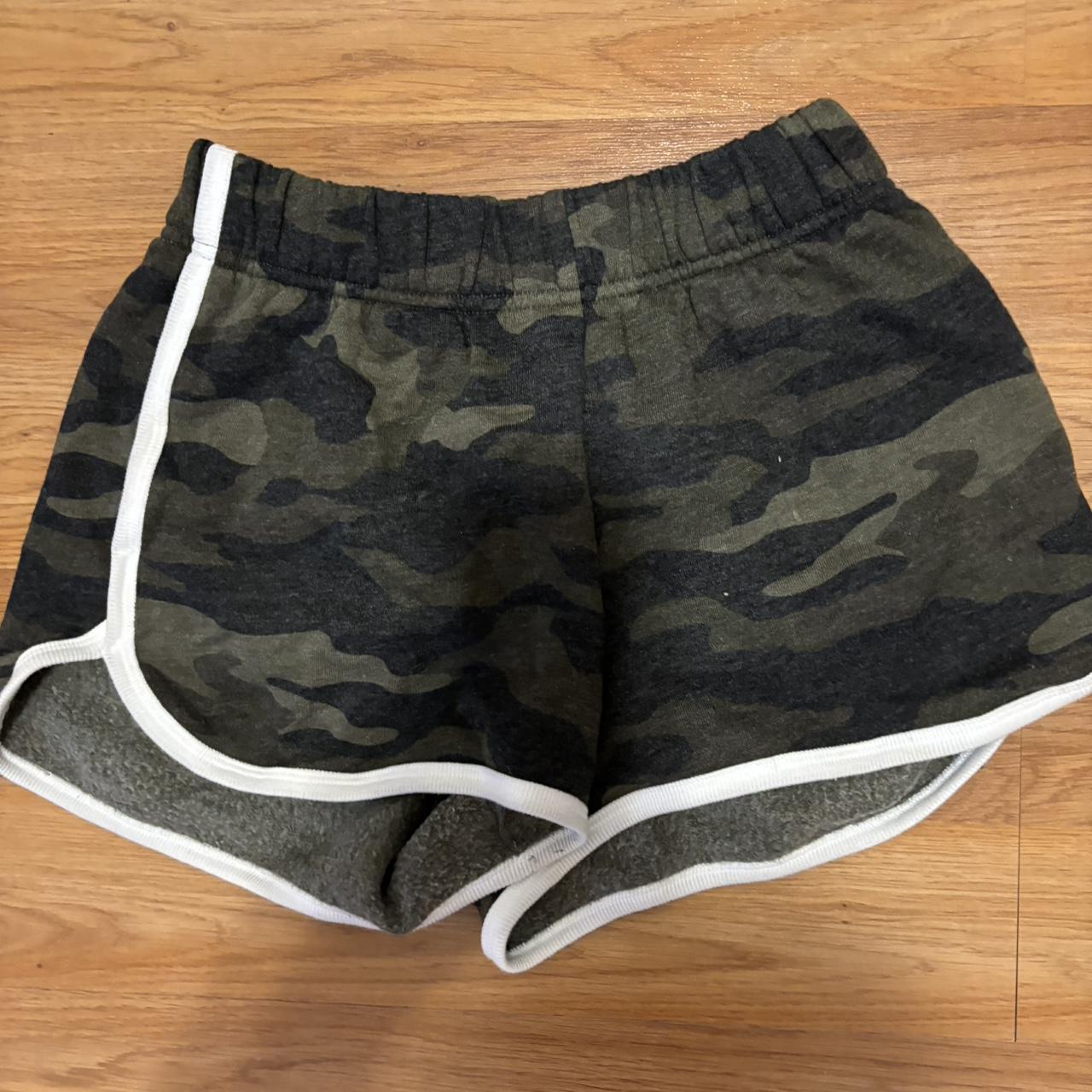 Spanx White Camo Print Pull On Relaxed Shorts Size - Depop