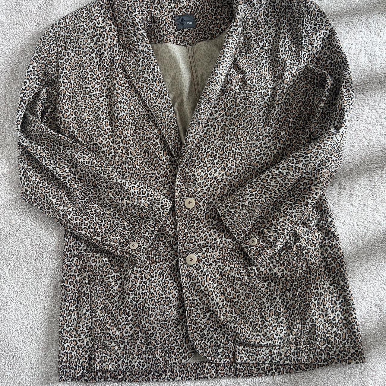 item listed by cool_mom_vintage