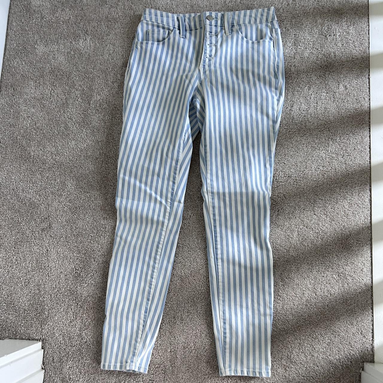 item listed by cool_mom_vintage