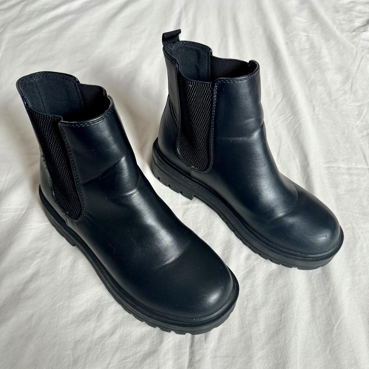 black chelsea boots super cute on just too small for... - Depop