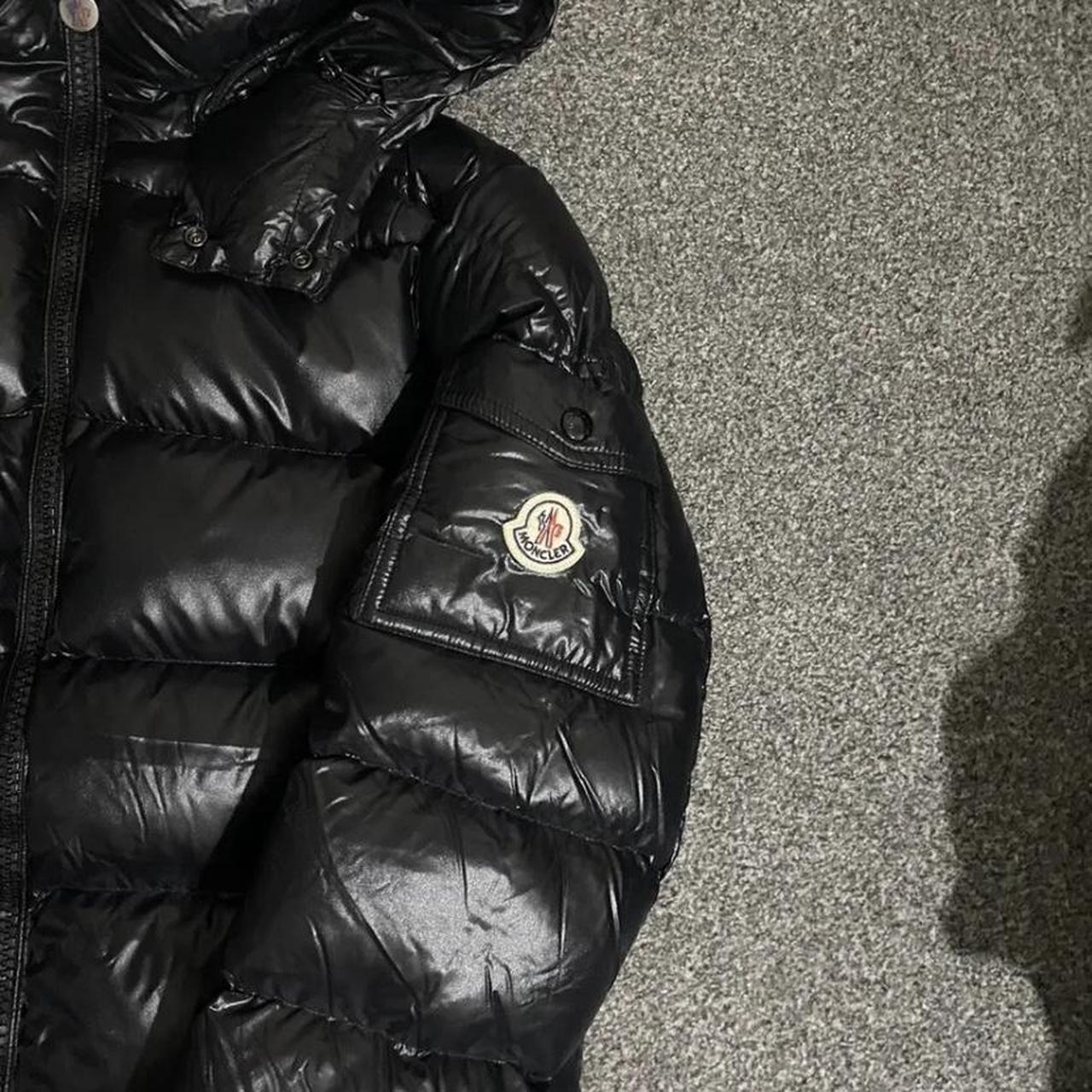 MONCLER MAYA SHORT DOWN JACKET - Depop