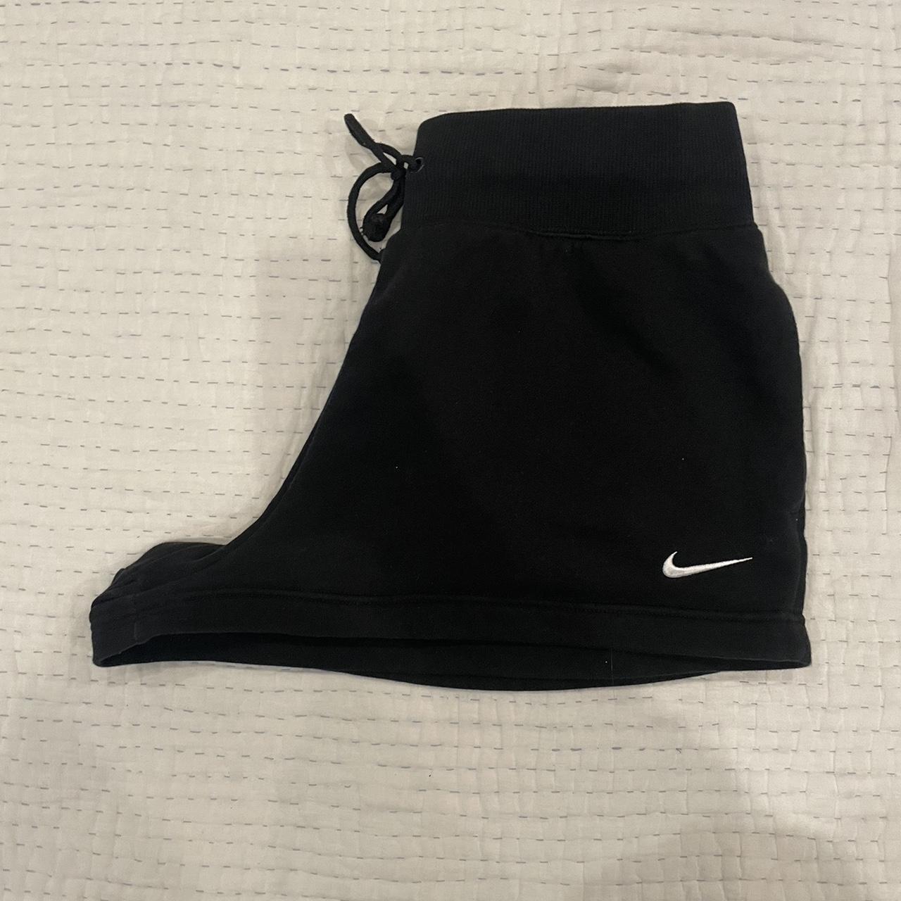 womens sweatshorts nike