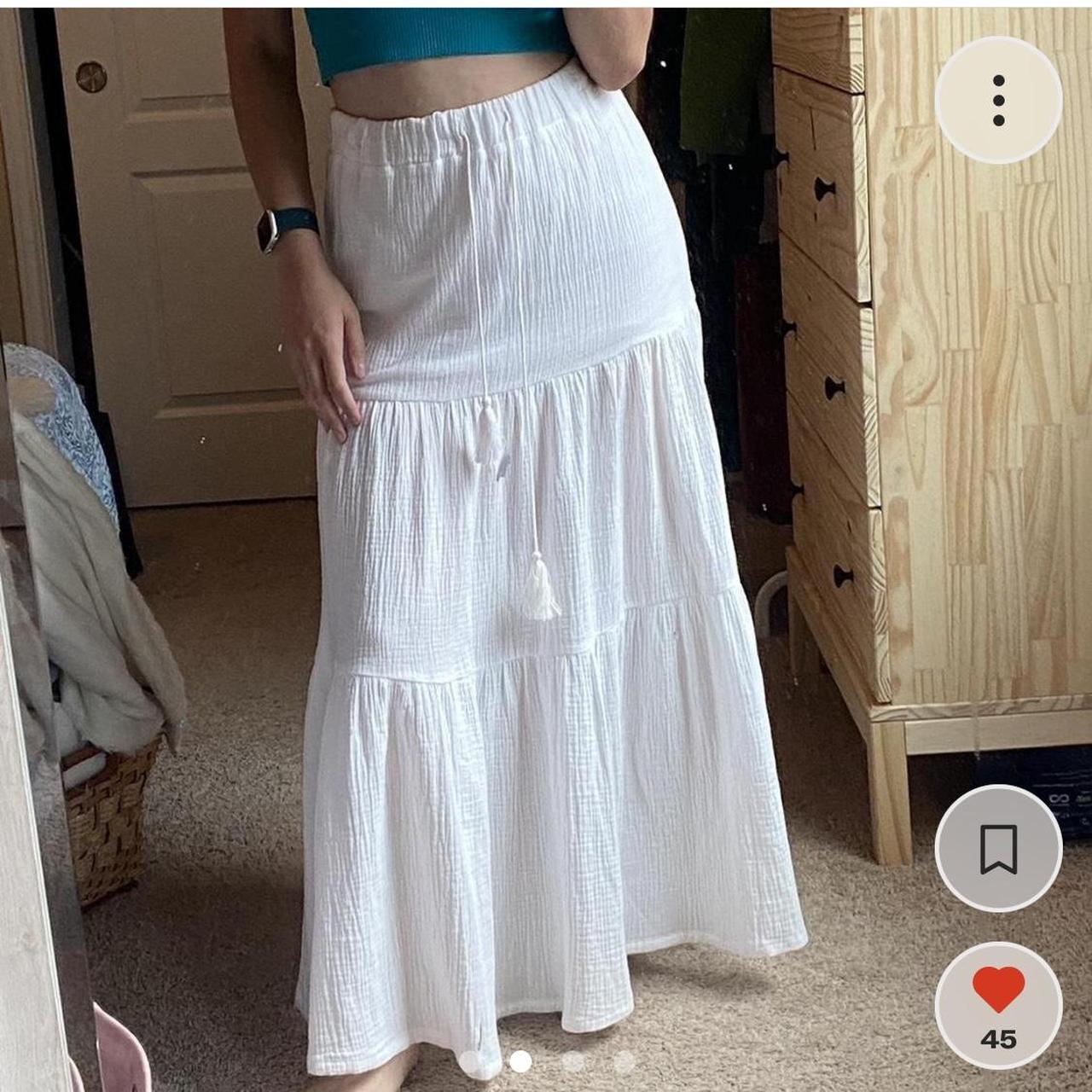 White cotton tiered maxi skirt with a slit! Elastic... - Depop