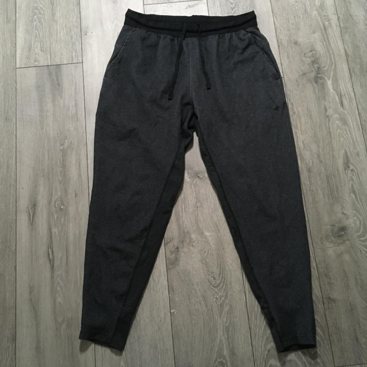mens grey tracksuit bottoms nike