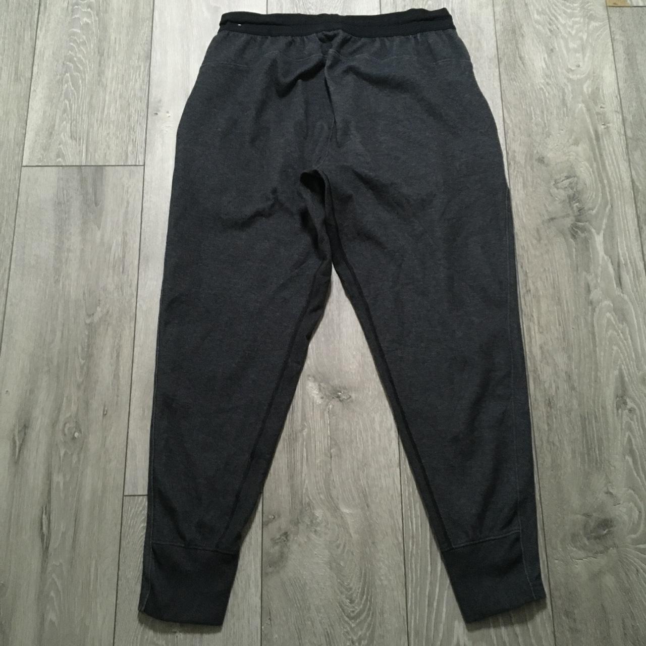 mens grey tracksuit bottoms nike