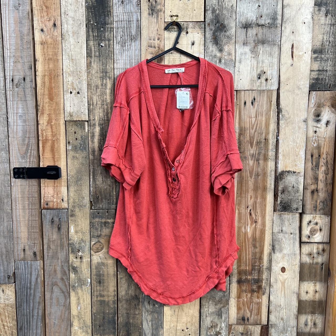 Free People Women's T-shirt | Depop