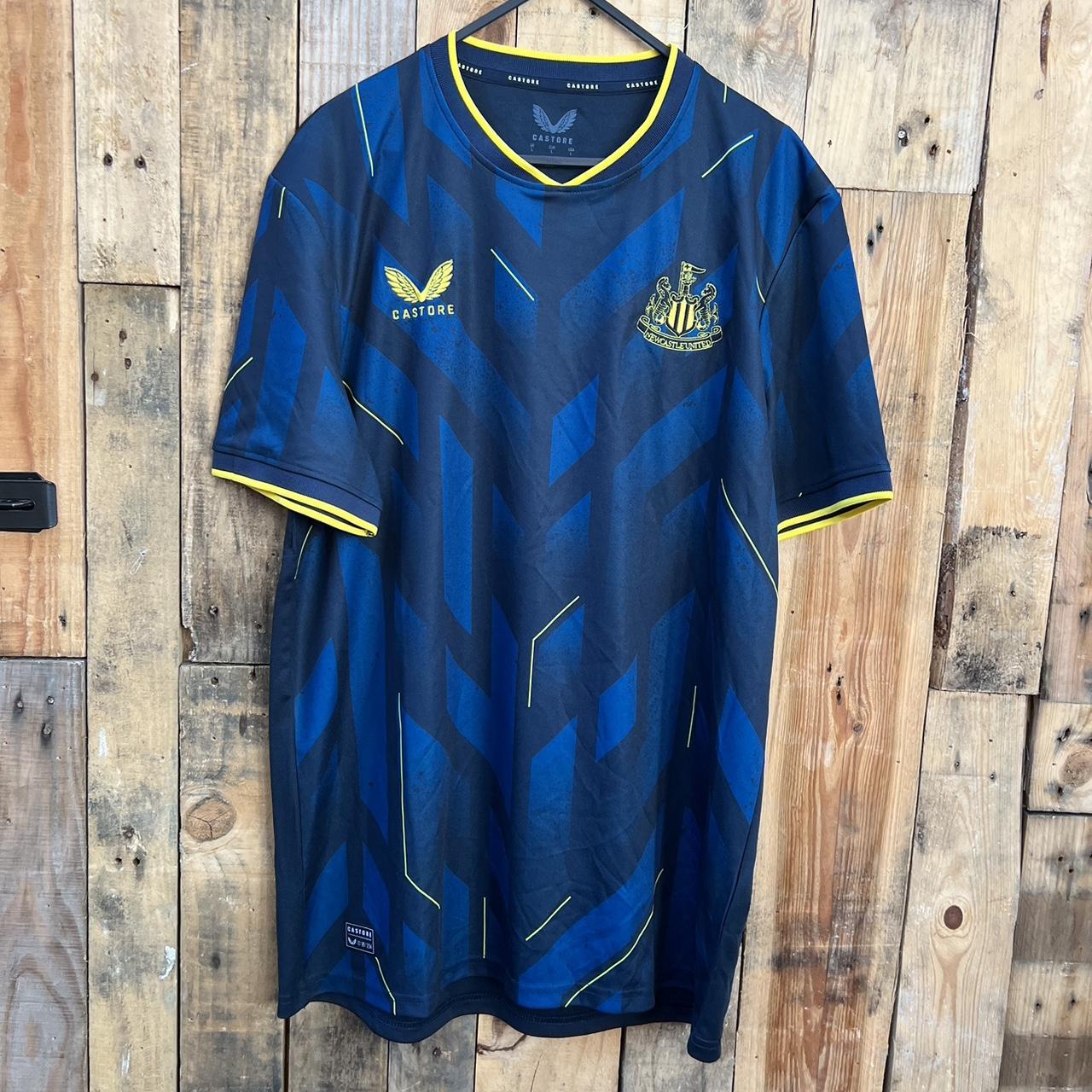 Newcastle football shirt New with tags Size L - Depop