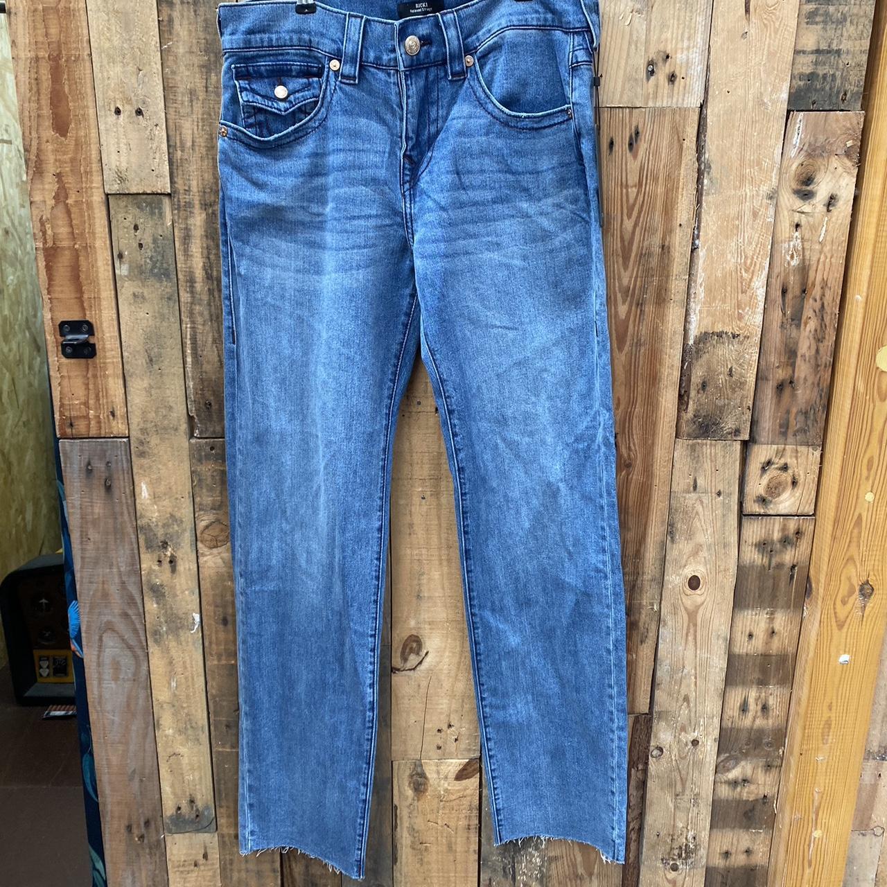 item listed by ksnclothes