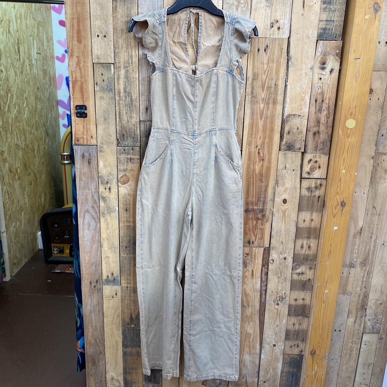 item listed by ksnclothes