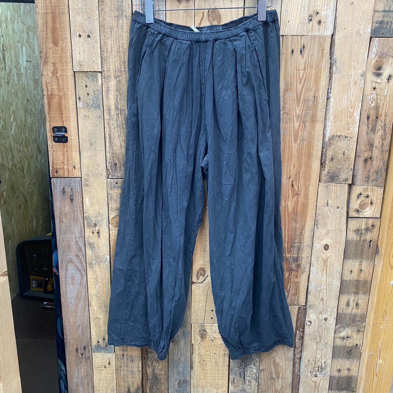 item listed by ksnclothes