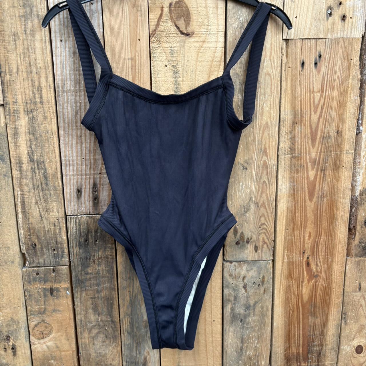 item listed by ksnclothes
