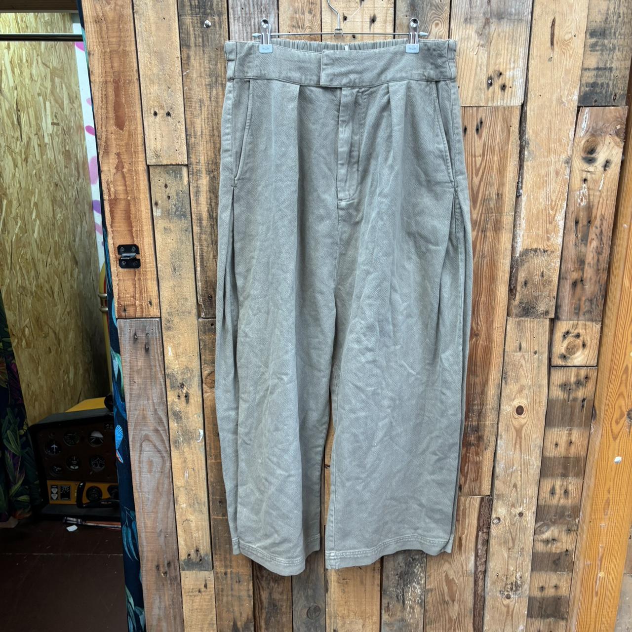 item listed by ksnclothes