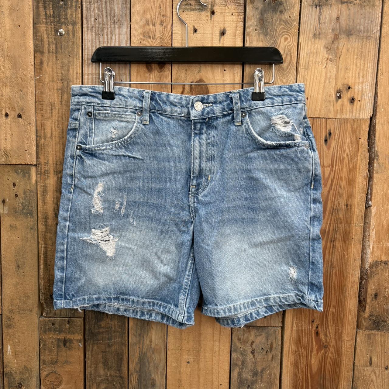 item listed by ksnclothes