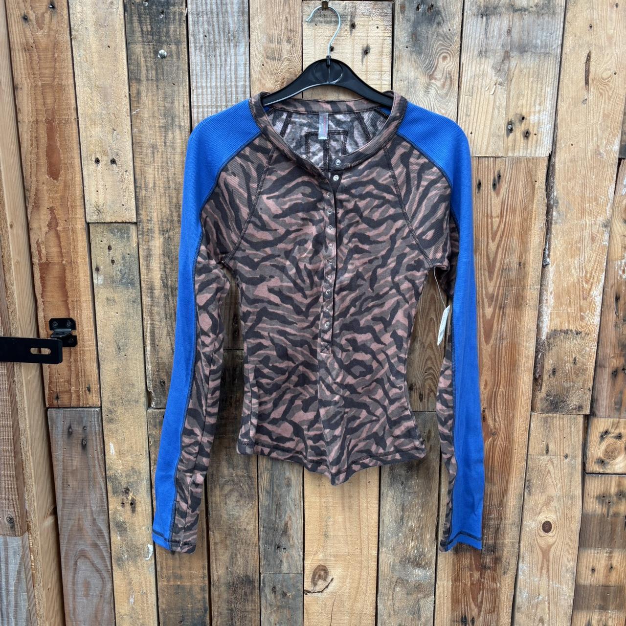 item listed by ksnclothes