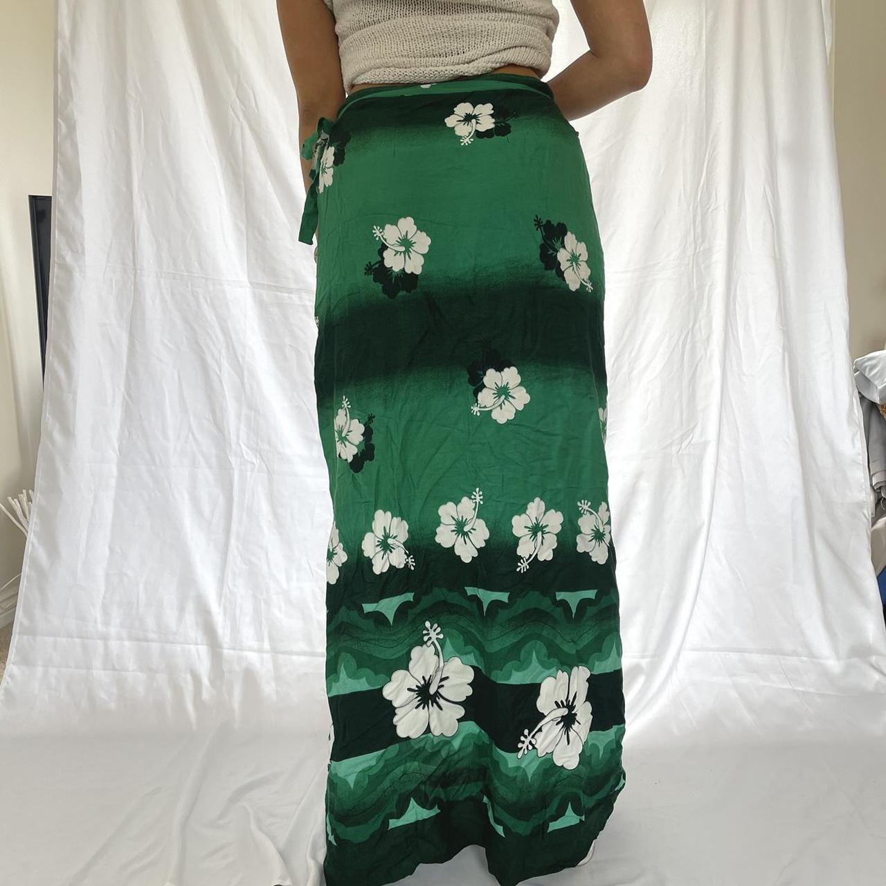 Really cute vintage multi green coloured wrap skirt... - Depop