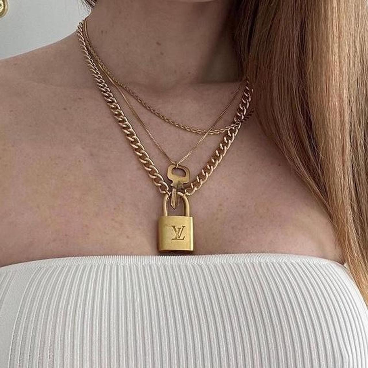 Padlock chain necklace sale louis vuitton