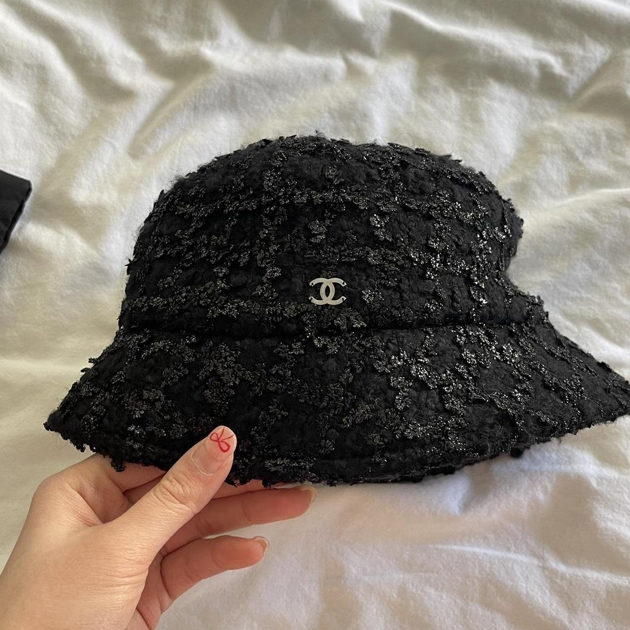 Fashionphile Chanel Tweed Beret Chanel Navy Blue Pink Tweed Nylon