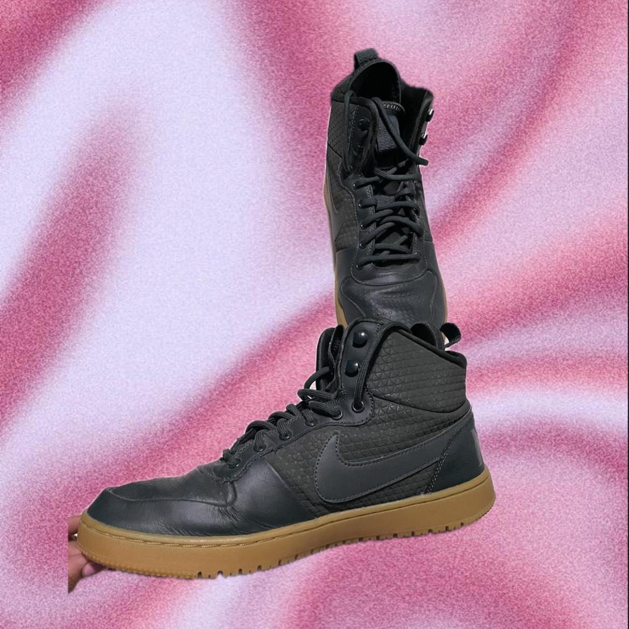 mens army green nikes