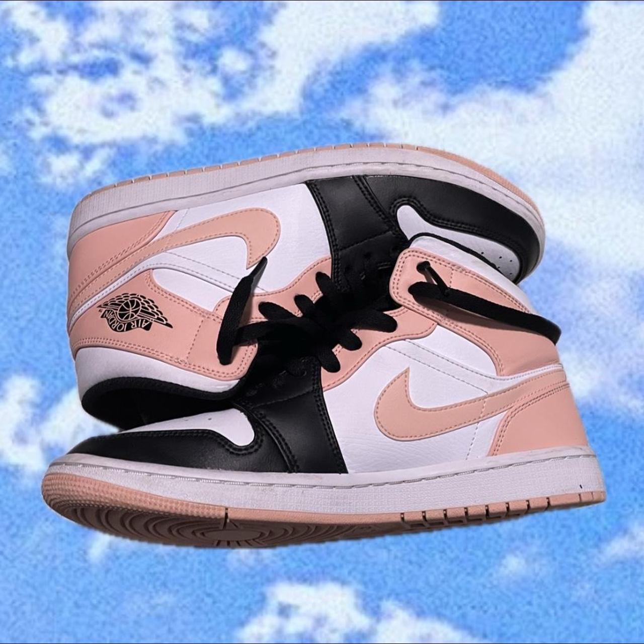 Air Jordan 1 Mid 'Crimson Tint' 554724-133