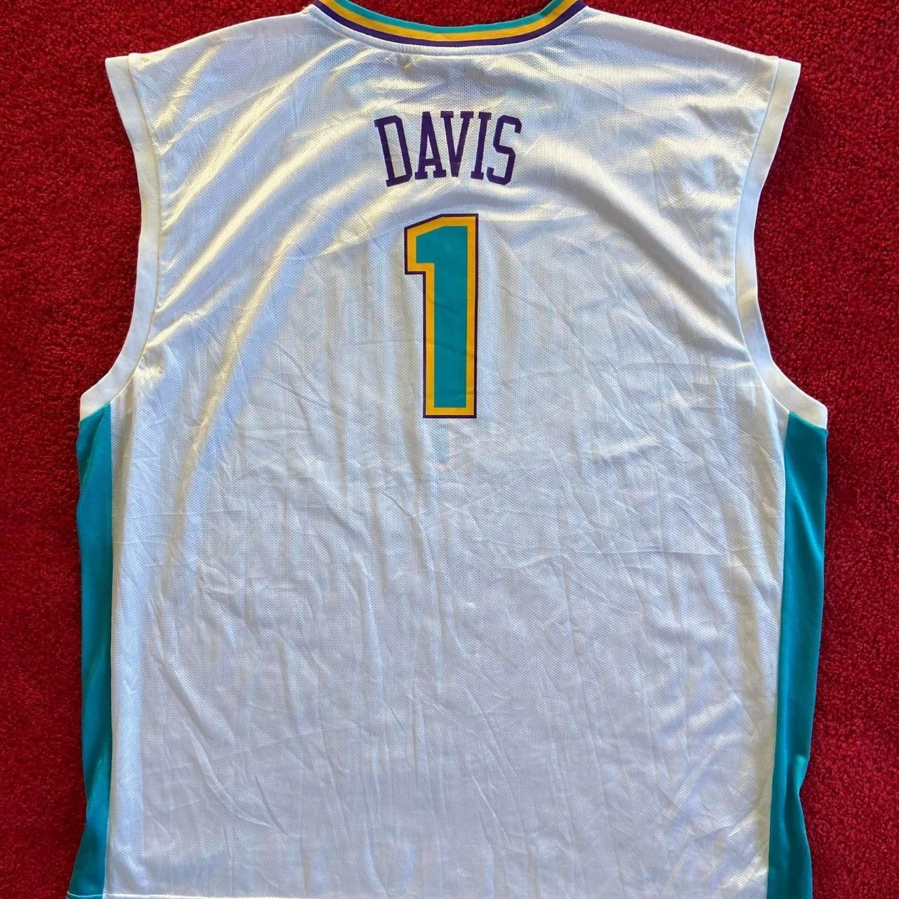davis pelicans jersey