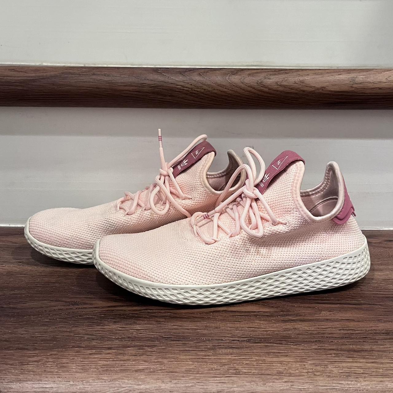 Adidas pharrell williams light pink hotsell