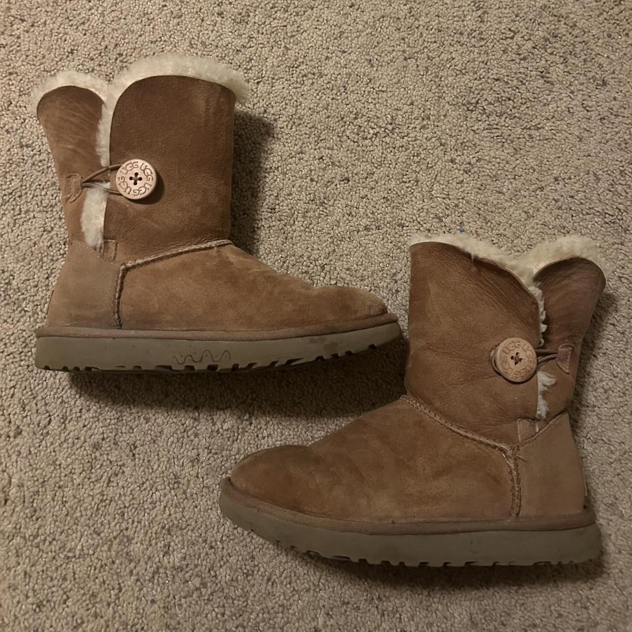 Ugg bailey button hot sale ii chestnut