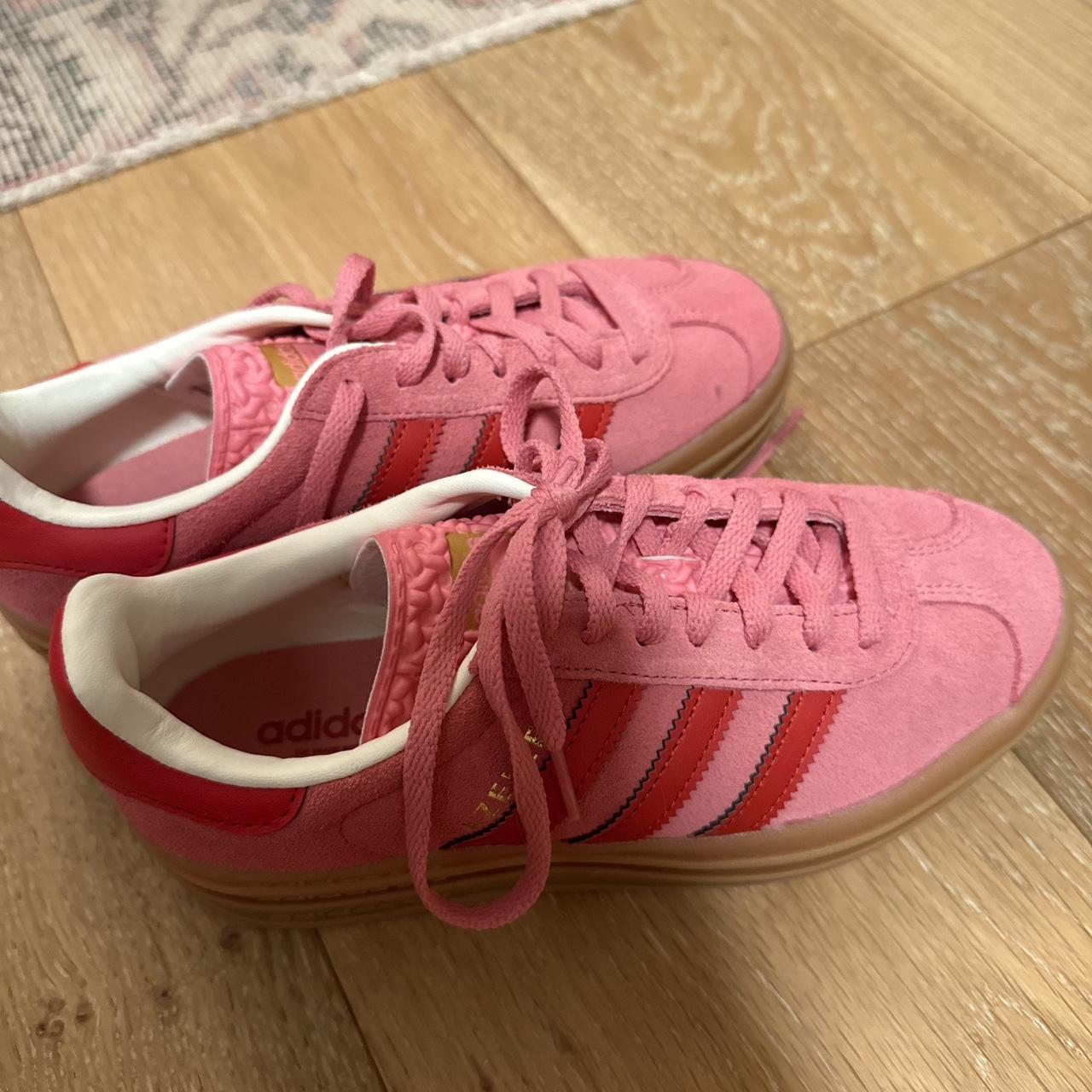 item listed by nicoleroldan