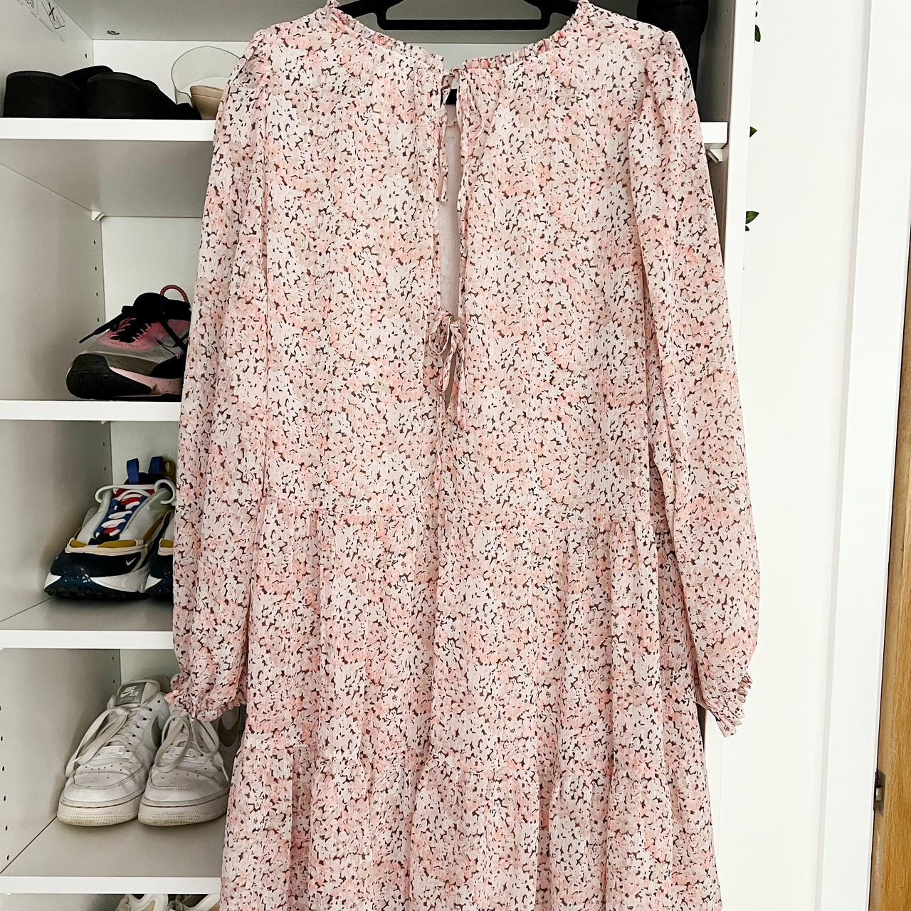 H&M baby pink floral mini dress 🌸 ties up at the... Depop