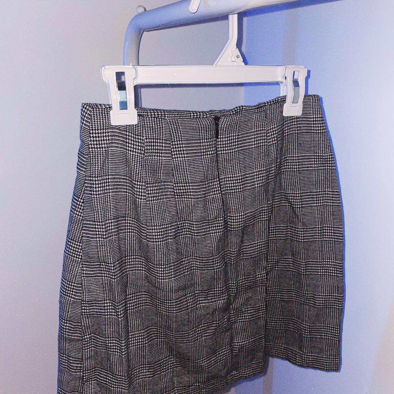 Black and white hotsell plaid skirt pacsun