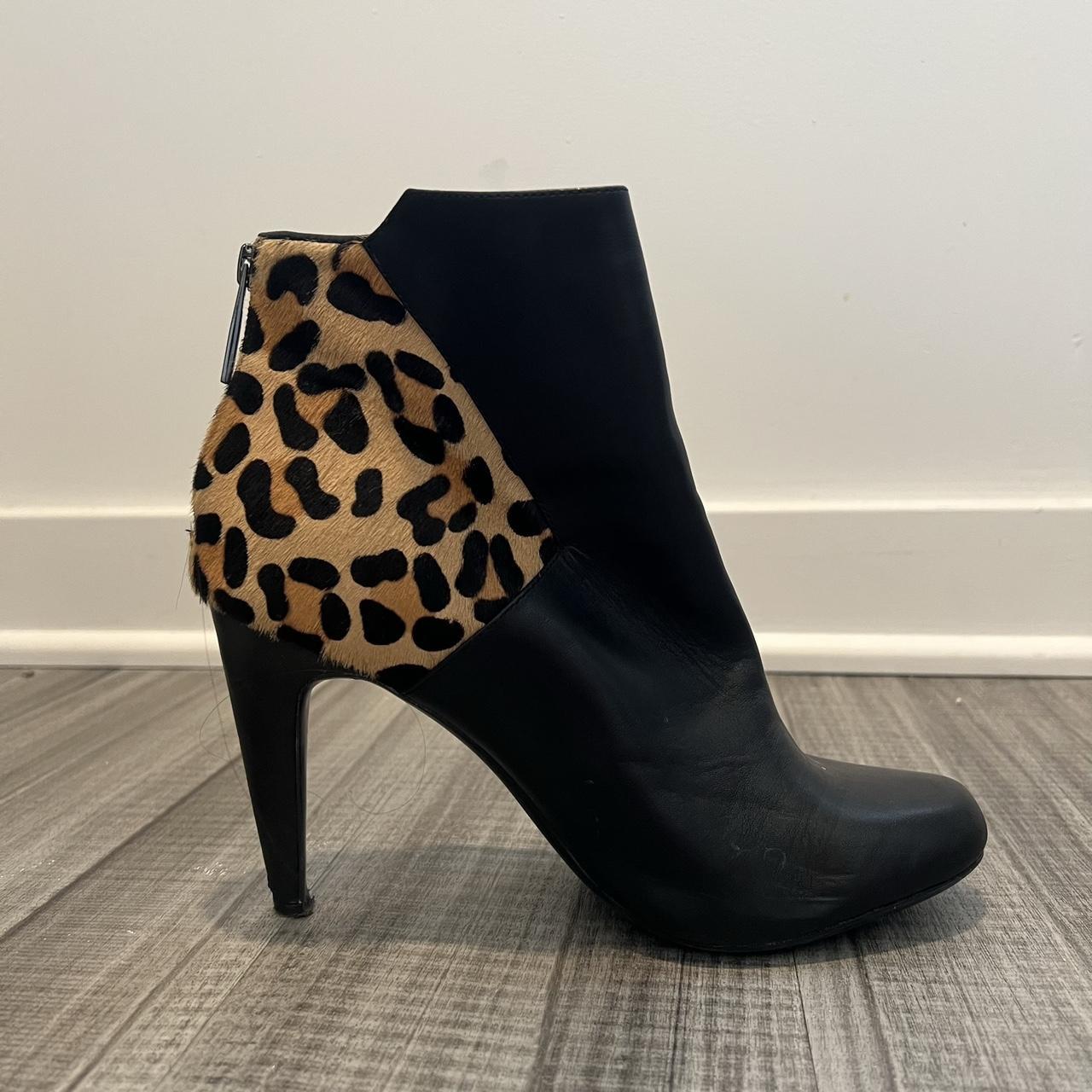 Calvin klein store leopard print booties