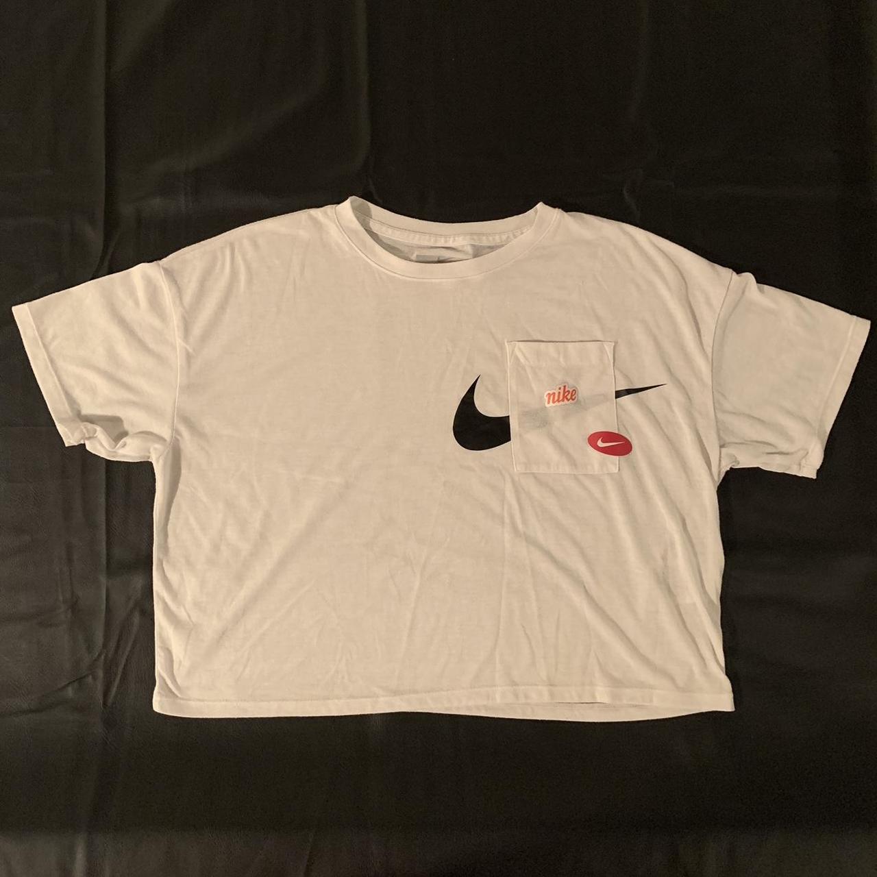nike crop top beige