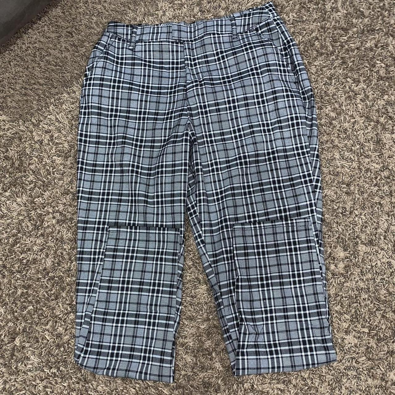 Hot Topic Black/Grey/White Plaid Pants! These pants - Depop