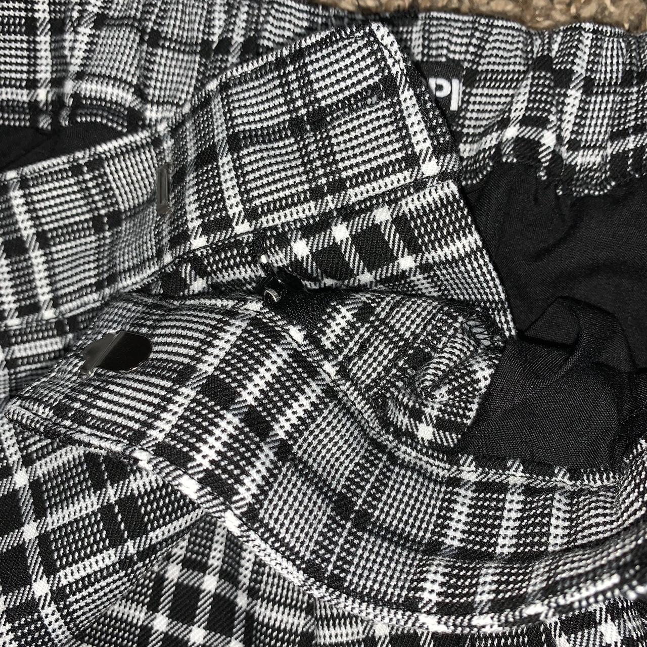 Hot topic Pants Women's large black white plaid - Depop