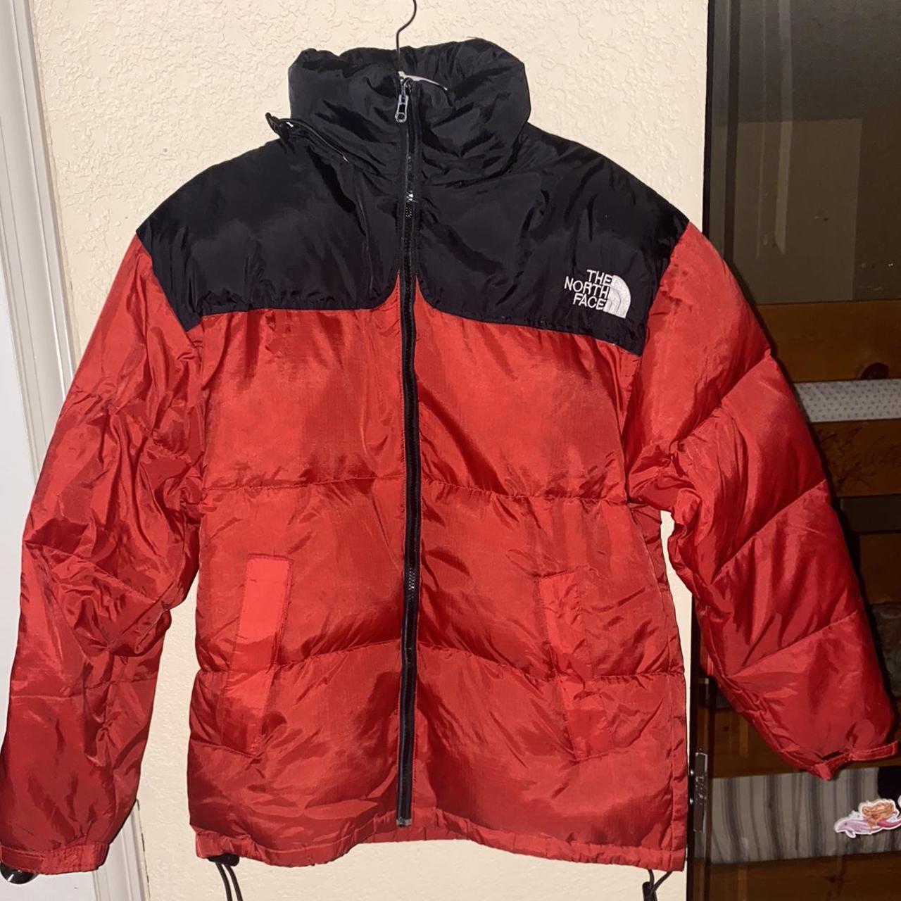 North face 2025 jacket leaking feathers