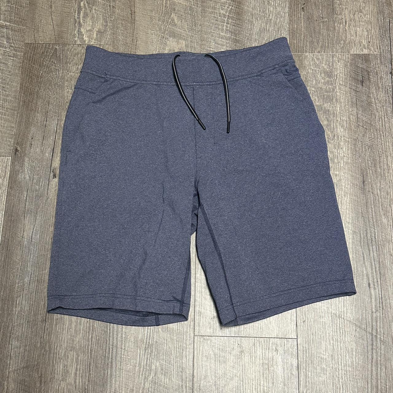 Men’s Lululemon buy shorts size Large